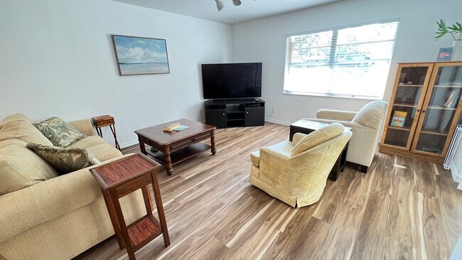 Building Photo - 2870 Rampart Cir