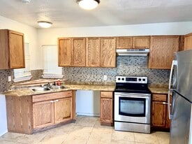 Building Photo - 1310 Sutton Dr