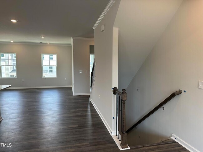 Building Photo - 603 Gimari Dr