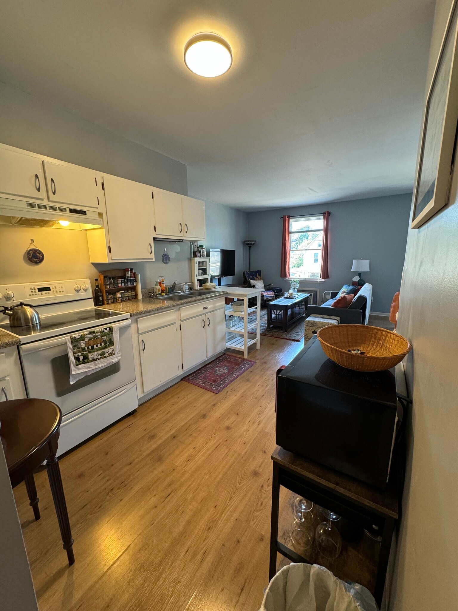 Open Concept - 439 W Loveland Ave