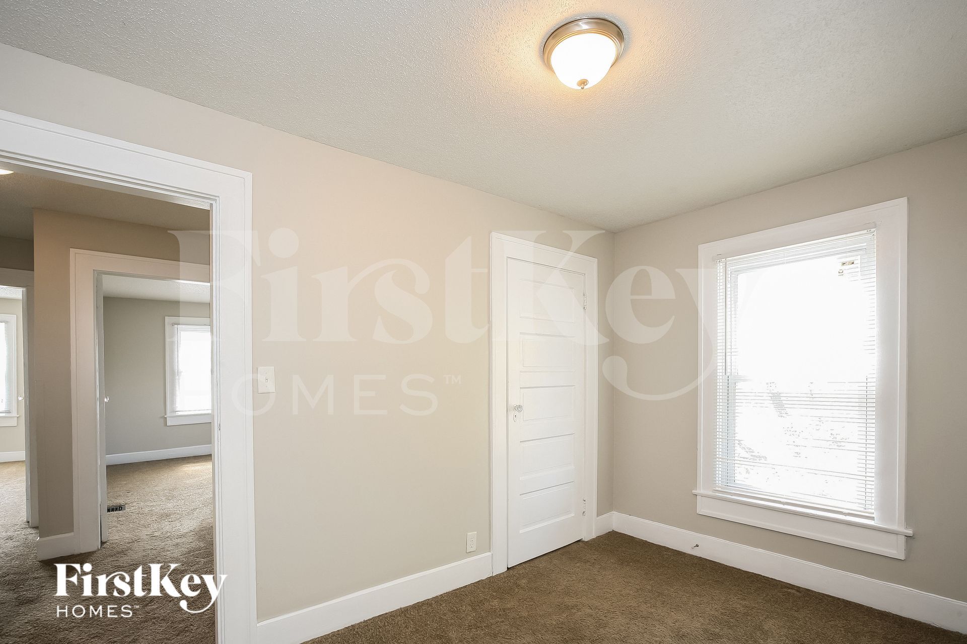 Building Photo - 626 E 25th St