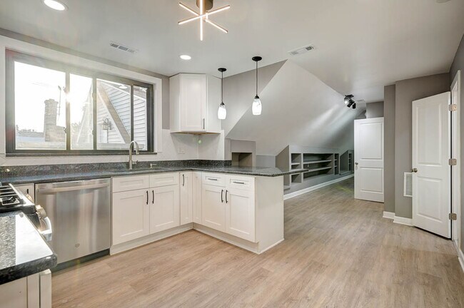 Building Photo - 2525 W Haddon Ave