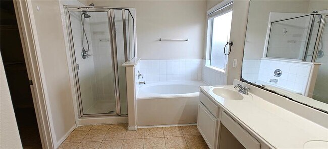 Building Photo - 9006 S Ferndale Pl Dr