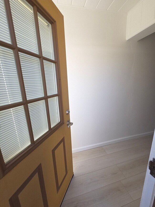 Building Photo - Remodeled 1 Bedroom 1 Bath located in the middle of Ojai