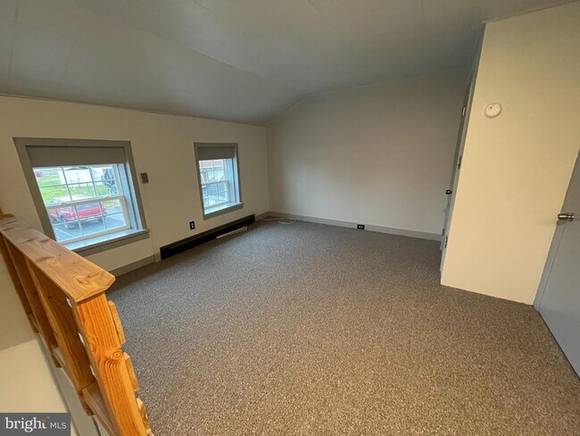 Building Photo - 105 Spring Garden St