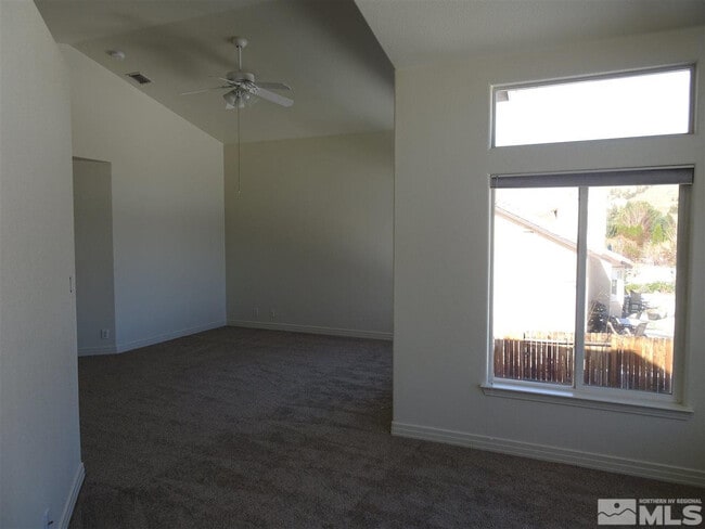 Building Photo - 7021 Heatherwood Dr