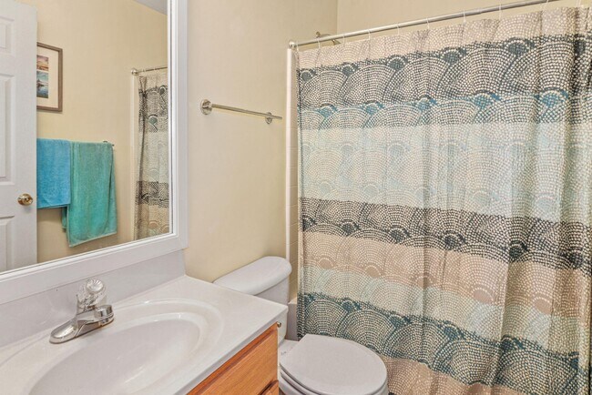 Building Photo - 29 Harbour Heights Dr