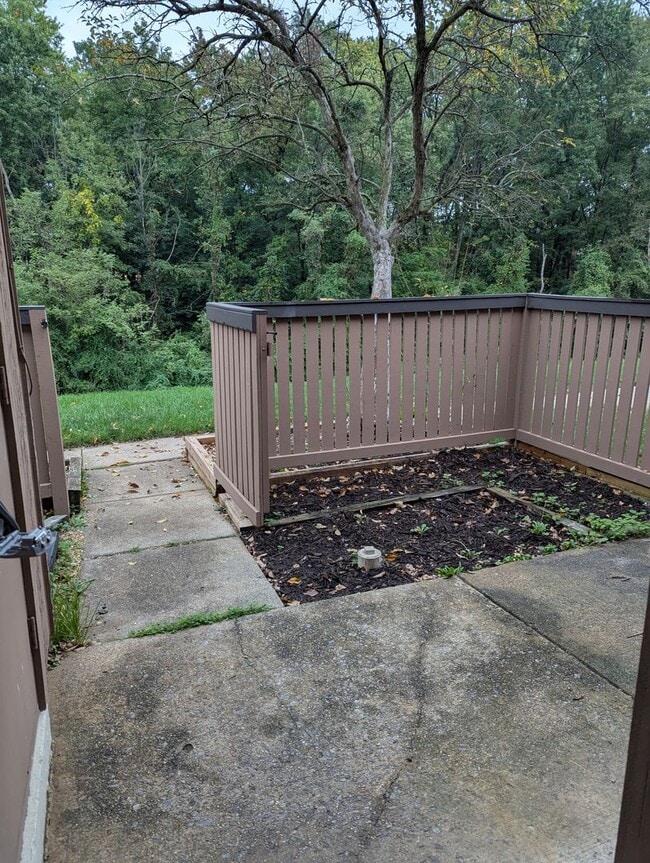 Building Photo - Relaxing 1 Bed 1 bath Townhome With Loft In Beautiful Sequoyah - Water Included