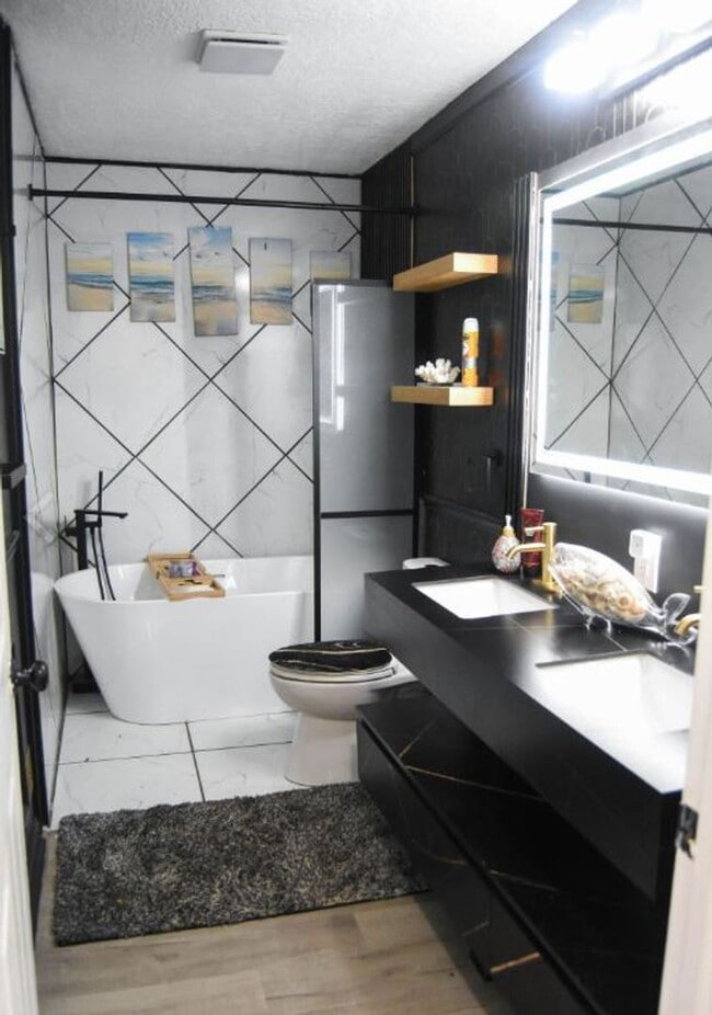 Building Photo - 3/2 in Anniston, Alabama!