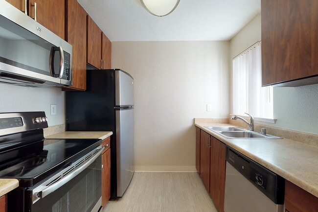 Building Photo - Boulevard