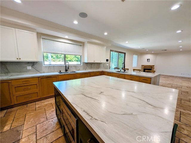 Building Photo - 16659 Addison St