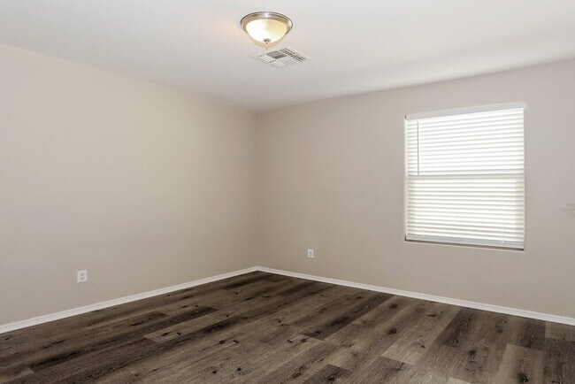 Building Photo - 38021 N Carolina Ave