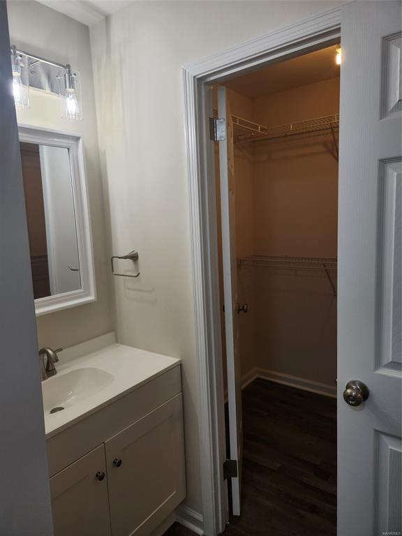 Building Photo - 122 Debra Dr