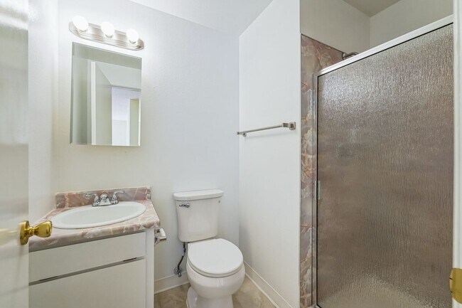 Building Photo - 2947 SE 43rd Ct