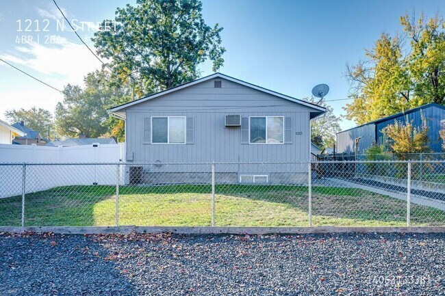 Building Photo - 1212 N Street-