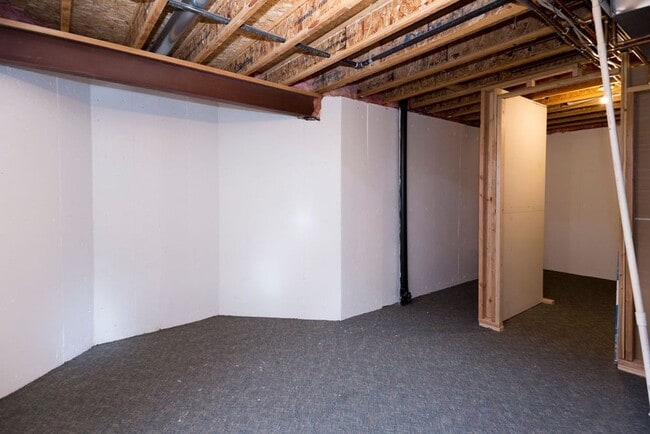 Building Photo - Home backing to foothills