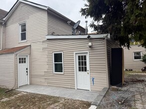 Building Photo - 27 A Wood Rd