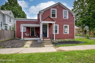 Building Photo - 10 Marion Pl