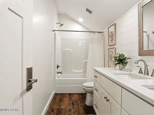 Building Photo - 3555 Sanctuary Dr