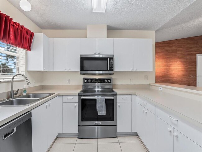 Building Photo - 722 Camino Del Rey Dr