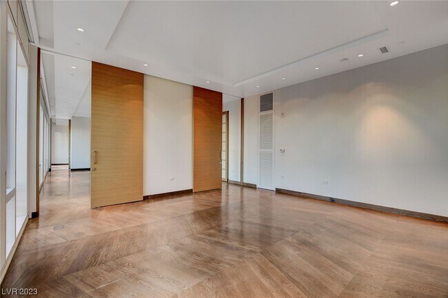 Building Photo - 3750 Las Vegas Blvd S