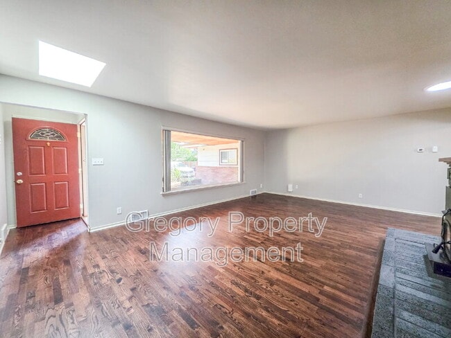 Building Photo - 17931 Fremont Ave N