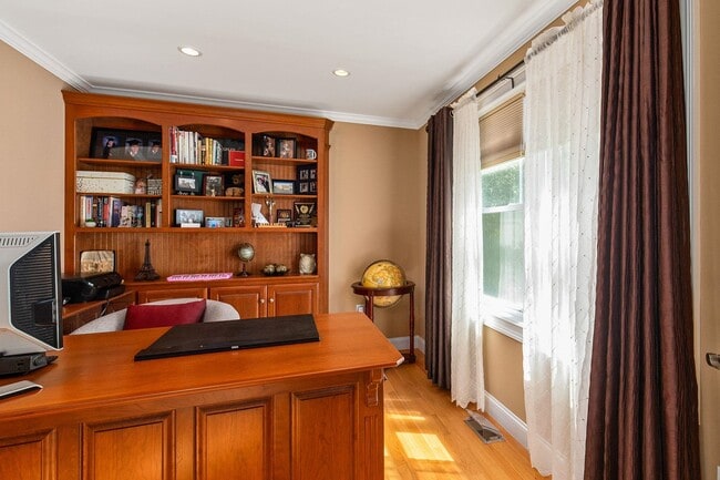 Building Photo - 32 Olive Meadow Ln