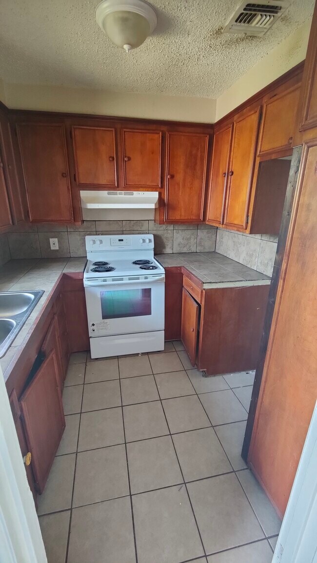 Building Photo - 1724 Laurie St