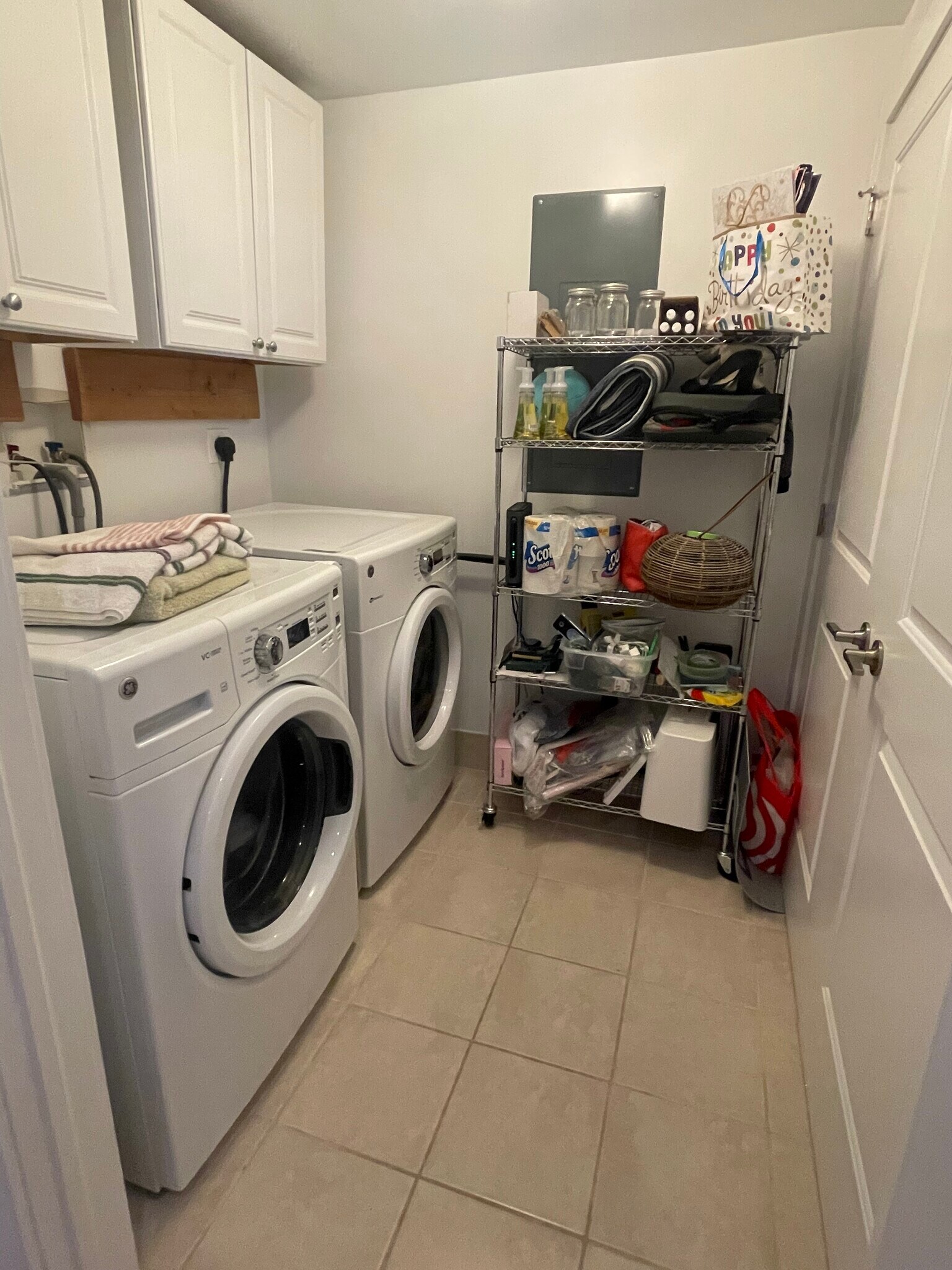 Building Photo - 1900 Poplar St