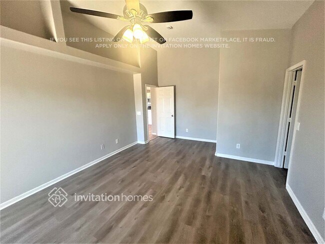 Building Photo - 8820 N 44th Ln