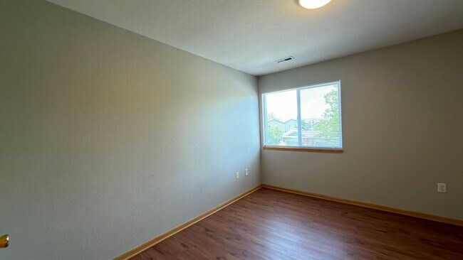 Building Photo - Great Townhome in Fort Collins