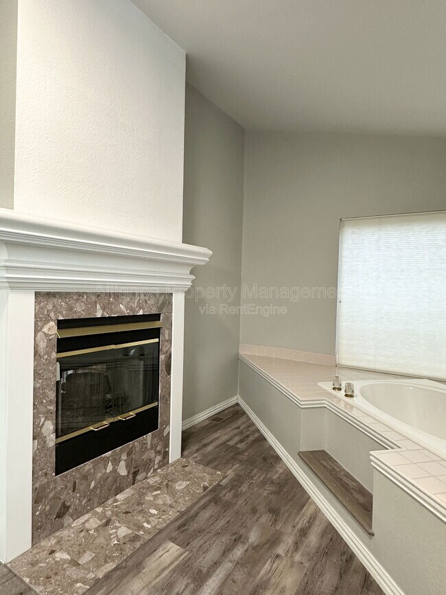 Building Photo - 4420 Cobbleskill Dr