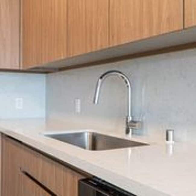 Building Photo - Penthouse 1-bedroom with 2-Parking!