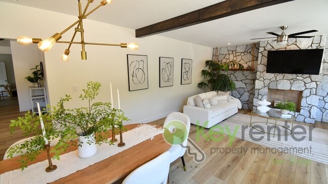 Building Photo - Mission Hills Living |Prime Central Location | Minutes to Freeways