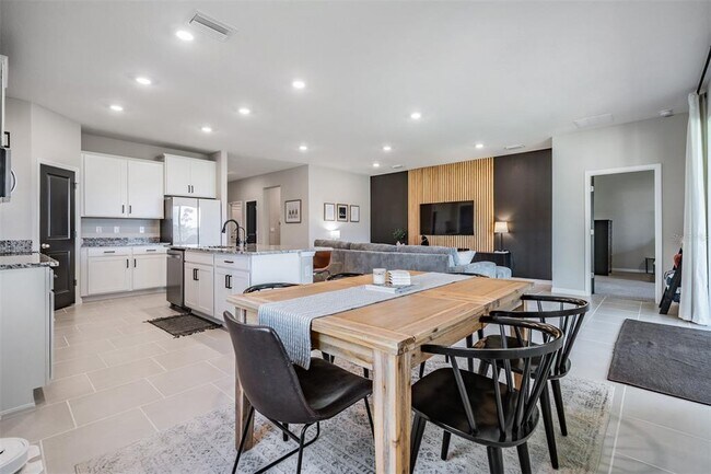 Building Photo - 9817 Rowing Dl Bnd