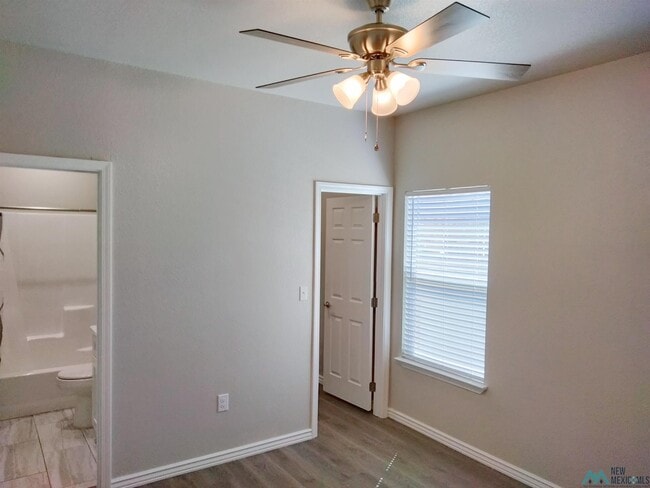 Building Photo - 1308 Sonora Rd