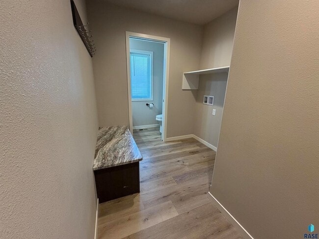 Building Photo - 2607 E Sunburst Dr