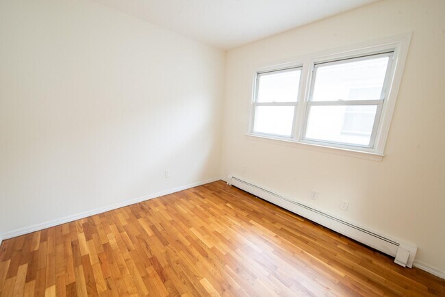 Building Photo - 6219 Polk St