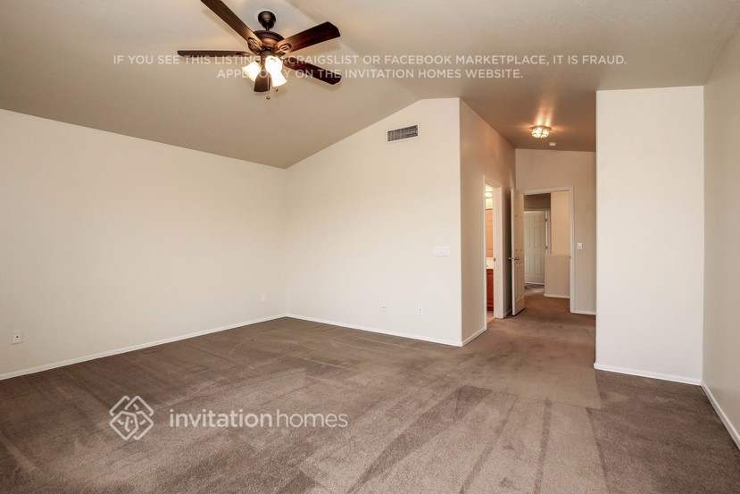 Building Photo - 14530 N 87th Ave