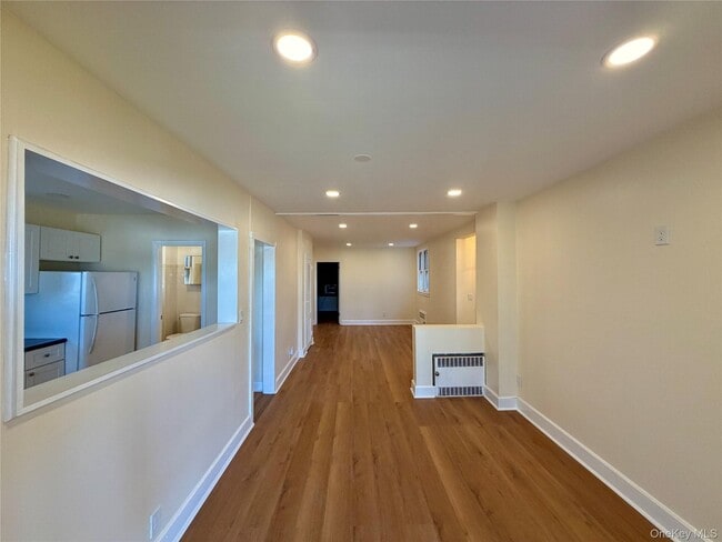 Building Photo - 116 Alexander Ave