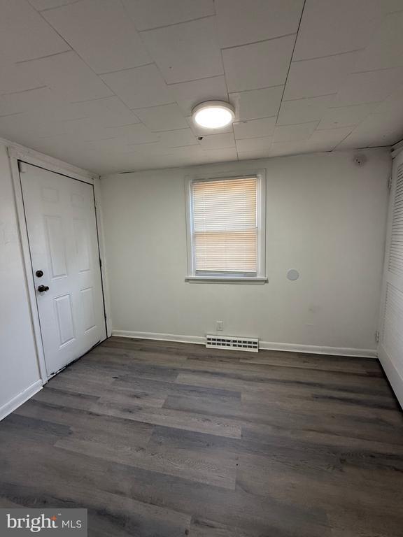 Building Photo - 15 DEMING Ave