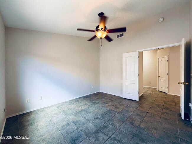 Building Photo - 2875 W Simplicity Dr
