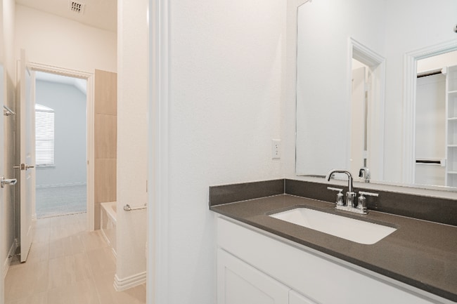 Building Photo - 8209 Abellia Ct