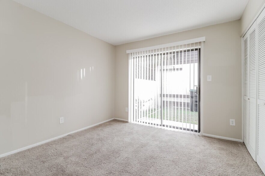 Building Photo - 8611 Drayton Ct