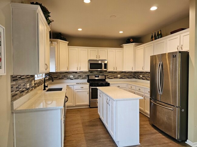 Building Photo - 2305 Hudson Cir