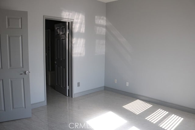 Building Photo - 255 E Santa Fe Ct