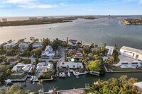 Building Photo - 31 Lands End Ln