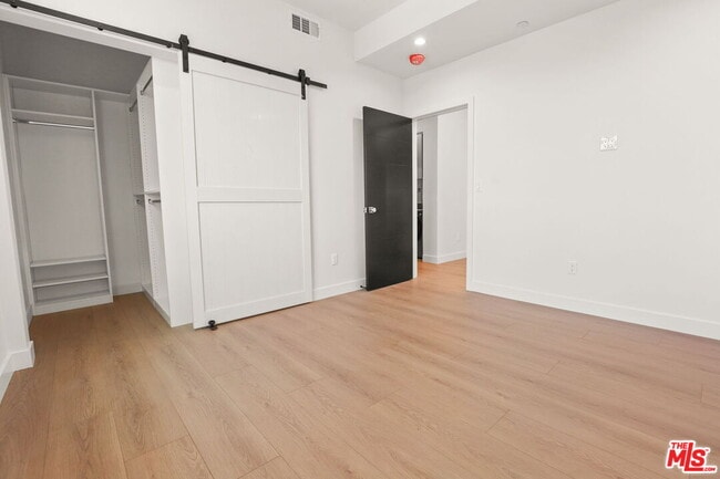 Building Photo - 2133 S Longwood Ave