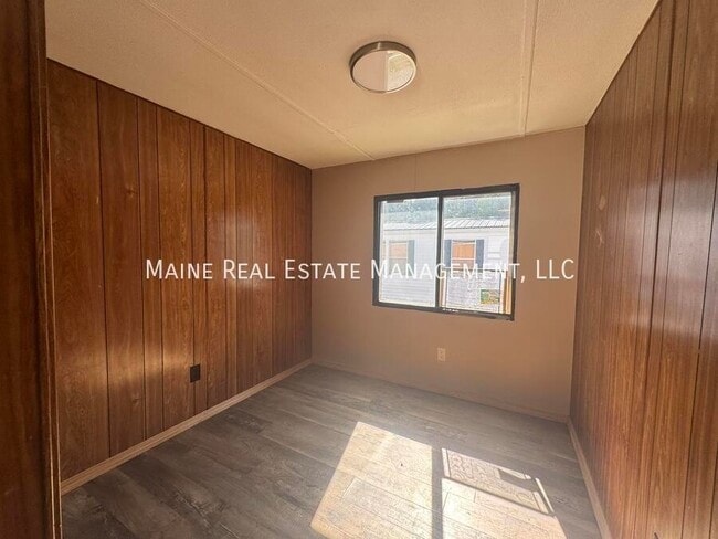 Building Photo - 23 Morton Ave