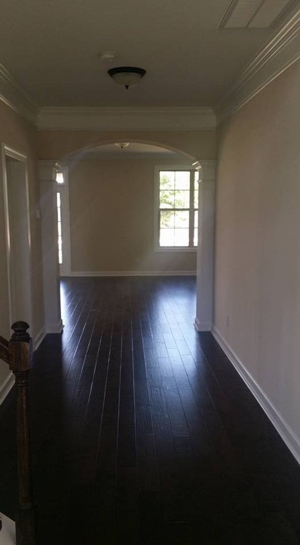 Building Photo - 5 bedroom 4 bath plus Bonus Room and Much More!!